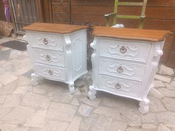 coppia comodini legno massello..shabby chic 