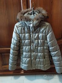 Giubbotto caldo e pesante ideale per l'inverno