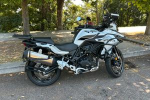Benelli trk 502x