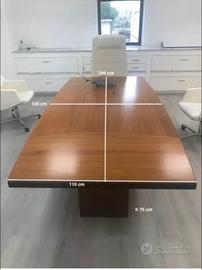 Tavolo riunioni aziendali