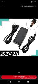 XVE052-2520200 carica batterie 25.2V 2.0A 50.4W
