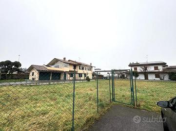 TER. RESIDENZIALE A MORENGO