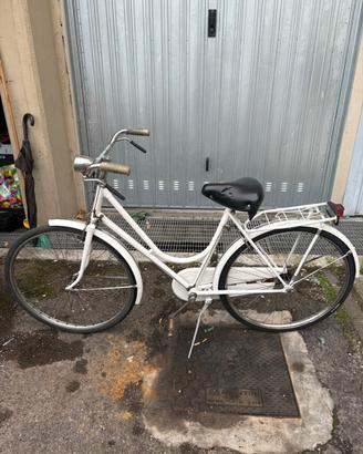Bici da donna bianca