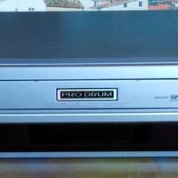 VIDEOREGISTRATORE VHS "TOSHIBA" + VIDEOCASSETTE