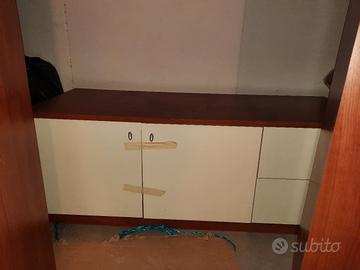 Credenza in legno
