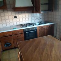 Trilocale parzialmente arredato