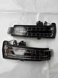 Coppia frecce specchietto laterale Mercedes