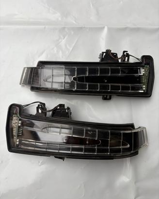 Coppia frecce specchietto laterale Mercedes