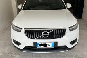 SPLENDIDA VOLVO XC40 T4 190 cv INSCRIPTION