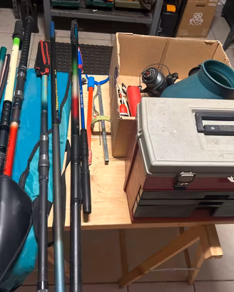 Kit Pesca Sportiva 7 Canne Mulinelli e Accessori