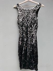 Vestitino con paillettes.