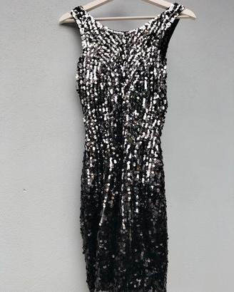 Vestitino con paillettes.