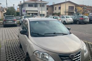 Lancia ypsilon immatricolazione 2015