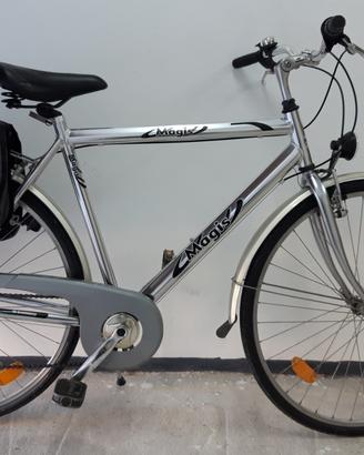 Bicicletta uomo in alluminio con accessori 
