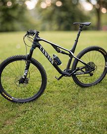 Canyon Lux CF SL 7.0 – XL Carbonio