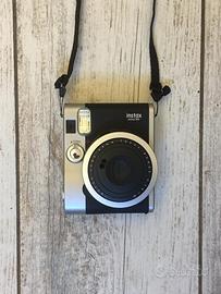 Fujifilm Instax mini 90 con cover