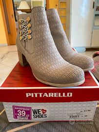 Scarpe a stivaletto estivo