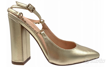 Sandali alti oro con chiusura a catenella