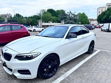 BMW seria 2 F22 Coupe - bianco perla