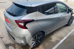 Nissan Micra acenta incidentata 