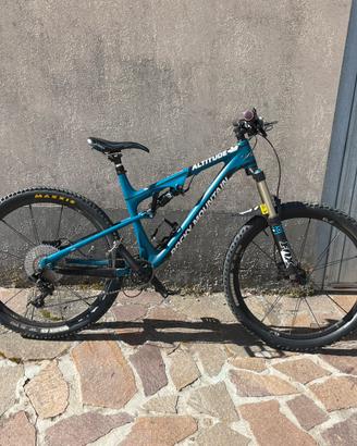 bicicletta biammortizzata rocky mountains
