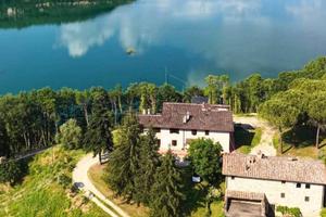 Rustico / Casale di 420 m² con più di 5 locali e b