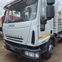 Autocarro Iveco 100E22