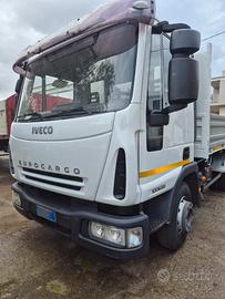 Autocarro Iveco 100E22