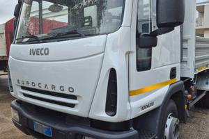 Autocarro Iveco 100E22
