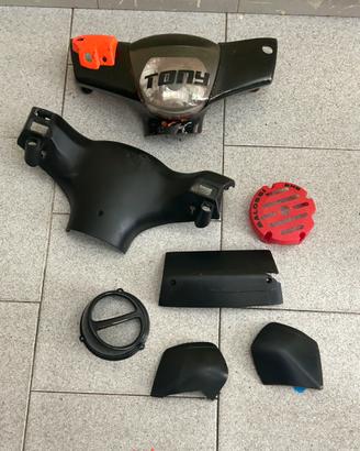 Plastiche carene paiggio zip sp + testa malossi