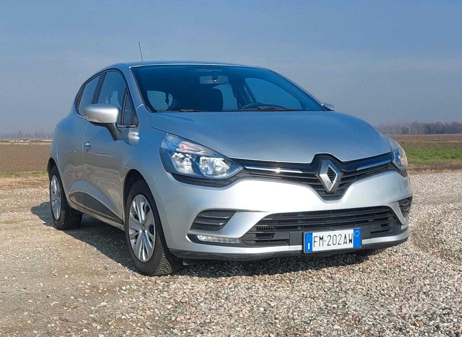 RENAULT Clio 4ª serie - 2017 - Auto In vendita a Pavia