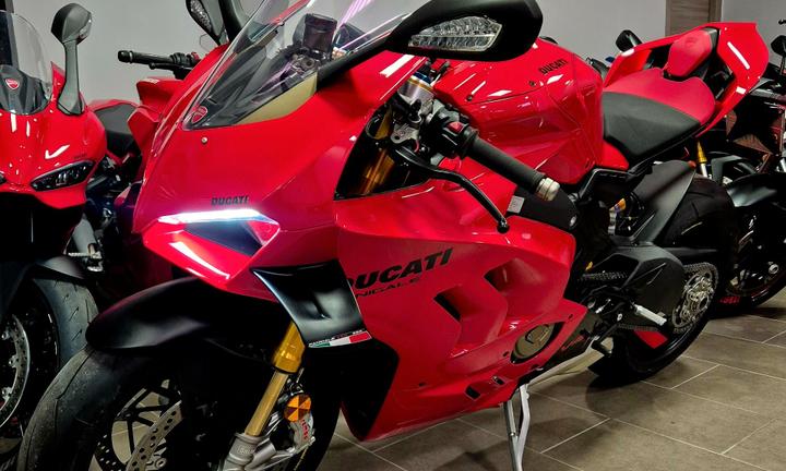 Ducati Panigale V4s ANNO 2023 KM 3000 UNIPRÒ