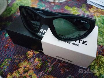 occhiali da sole ARNETTE