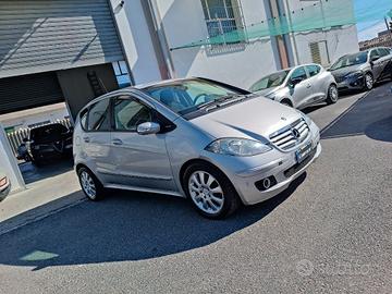 MERCEDES-BENZ A 200 CDI Coupé Elegance
