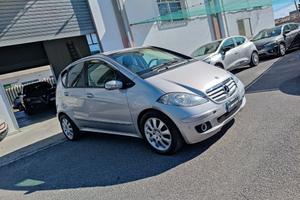 MERCEDES-BENZ A 200 CDI Coupé Elegance