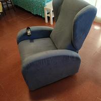 Poltrona alzapersone e reclinabile elettrica