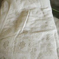 Piumone e paracolpi lettino bambina bambino