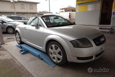AUDI TT 1ª serie - 2000