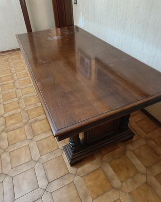 Tavolo in legno massello 
