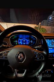 Megan sporter blue dci 116cv edc intens station