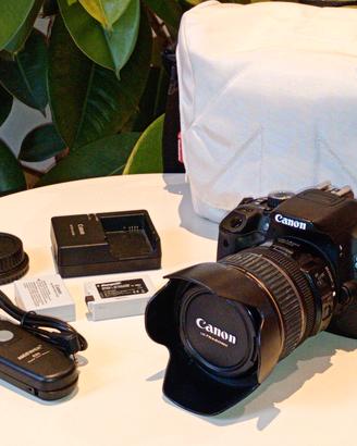 canon 650D con accessori