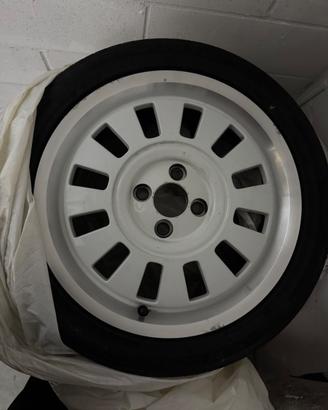 Cerchi in lega e copri cerchi VW UP