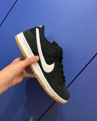 Nike dunk low sb
