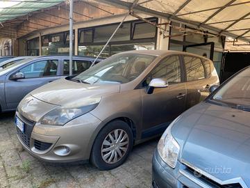 Renault Scenic Scénic X-Mod 1.5 dCi 110CV Luxe