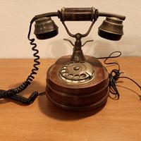 Telefono stile antico