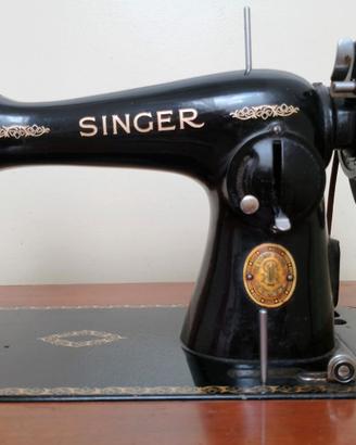 Macchina da cucire Singer a scomparsa