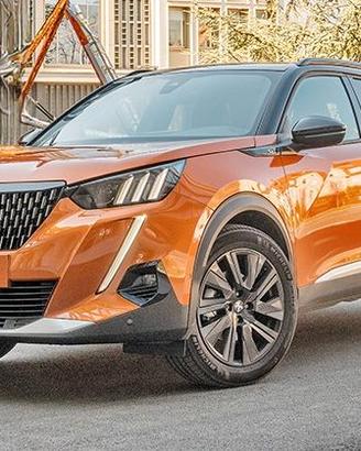 Peugeot 2008 1.2 155cv GT tetto audio Focal