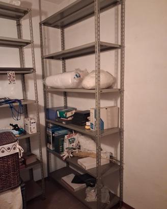 3 scaffali in metallo