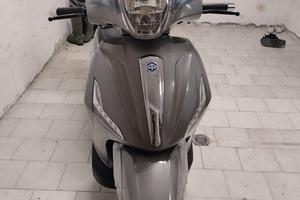  Beverly 300 i.e. Piaggio