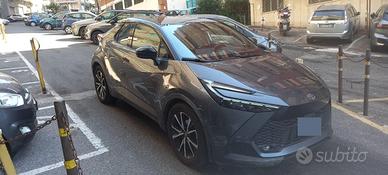 Toyota C-HR Hybrid 20.000 km  - 12/2024